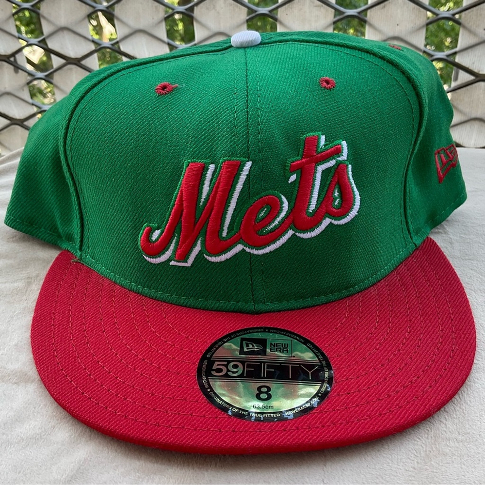New York Mets “Christmas” New Era MLB Fitted size 8 BRAND NEW